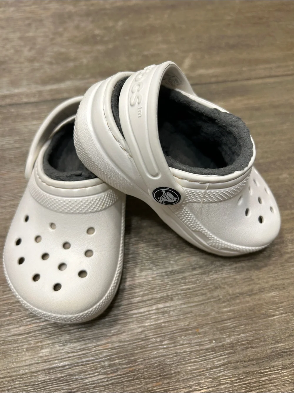 CROCS Kids Classic Clog with Charcoal Liner - White, Sz. C6, Gently Used.